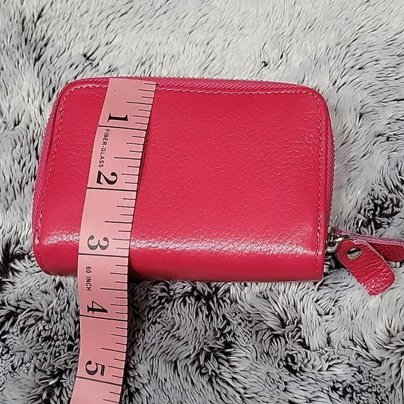 NWOT Pink Wallet‎ - Picture 3 of 5